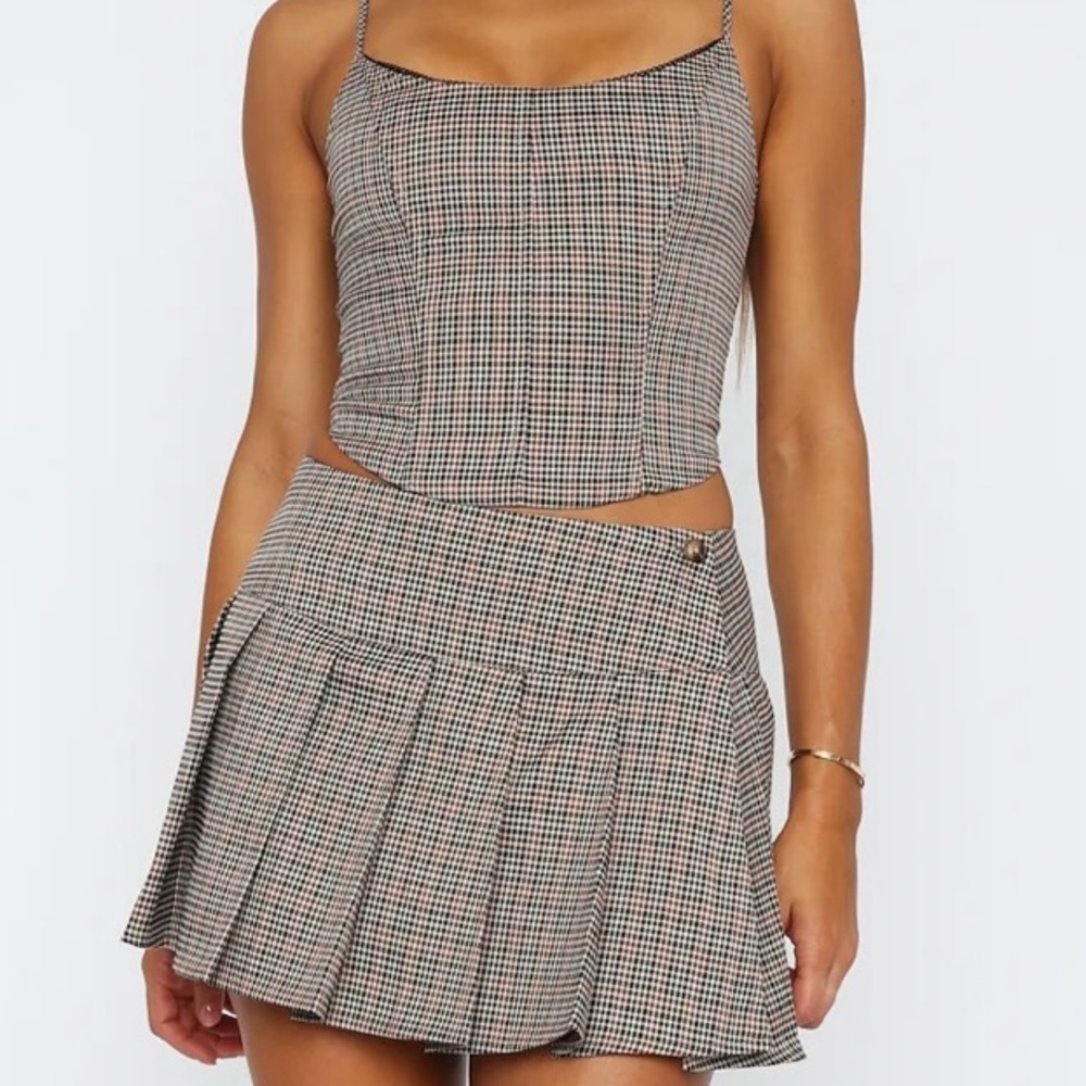 Size L white Fox plaid fitted top